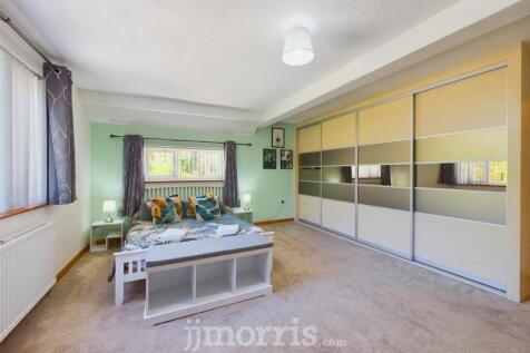 CAM01583G0-PR0119-STILL002.jpg