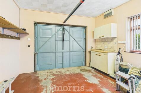 Integral Garage