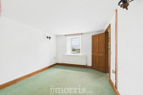 CAM02878G0-PR0021-STILL008.jpg