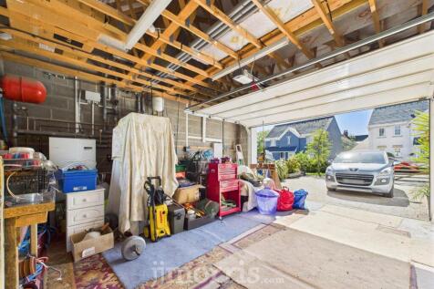 CAM02878G0-PR0024-STILL039.jpg