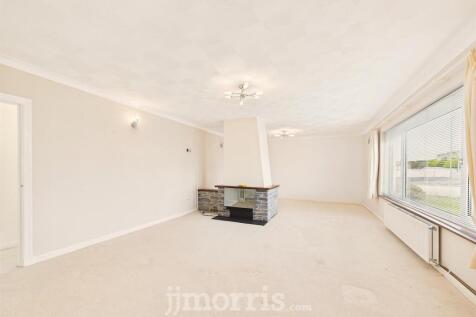 CAM02878G0-PR0035-STILL007.jpg