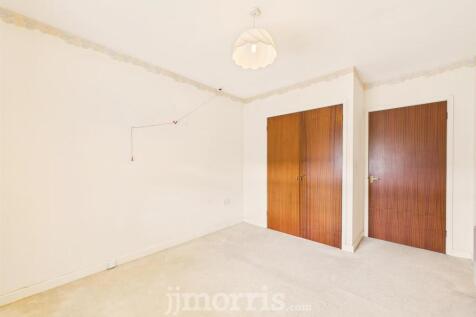 CAM02878G0-PR0079-STILL004.jpg