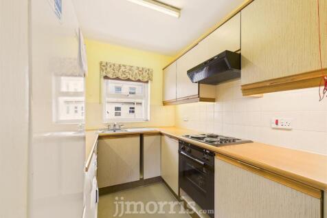 CAM02878G0-PR0079-STILL017.jpg
