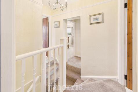 CAM02878G0-PR0036-STILL006.jpg