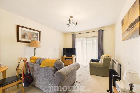 CAM02878G0-PR0047-STILL005.jpg