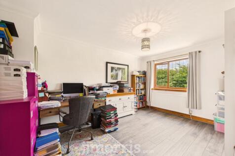Bedroom 2 / Office