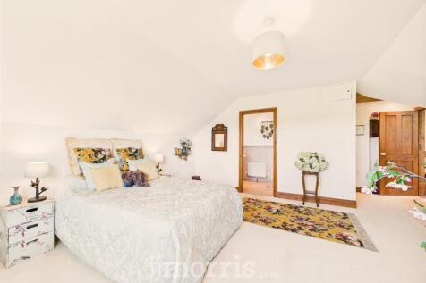 CAM02878G0-PR0059-STILL022.jpg