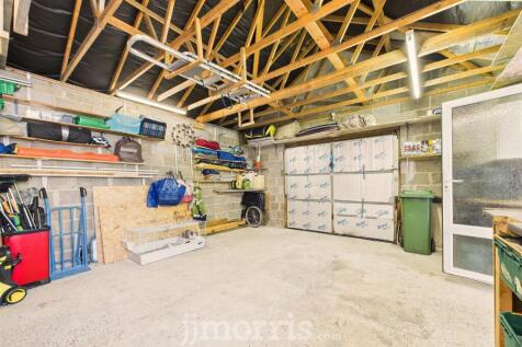 CAM02878G0-PR0059-STILL007.jpg