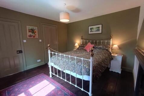 Bedroom 11.jpg