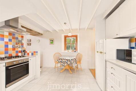 CAM02878G0-PR0081-STILL017.jpg