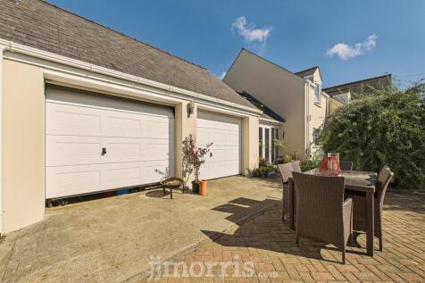 Integral Double Garage