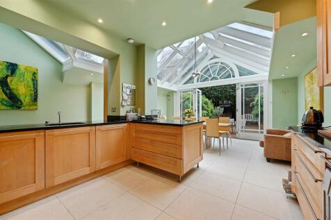 Brook Green - Kitchen.JPG