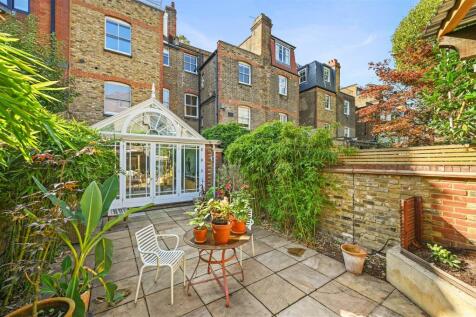 FB -  Brook Green - GardenB1 (1).JPG