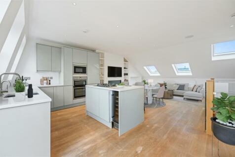 Reception/Kitchen