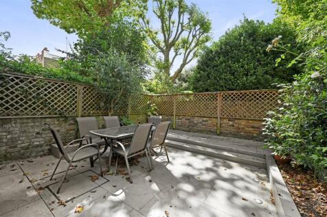 Sterndale Road - Garden1 (1).JPG