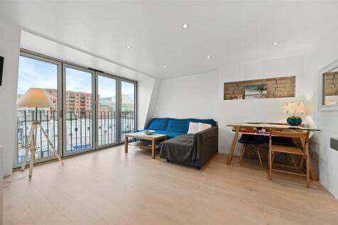 Frithville Gardens - Loft Reception3 (1).JPG
