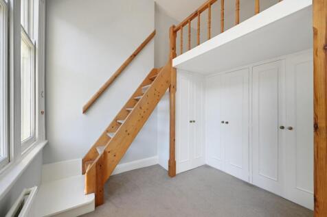 Sinclair Road - Bed.JPG