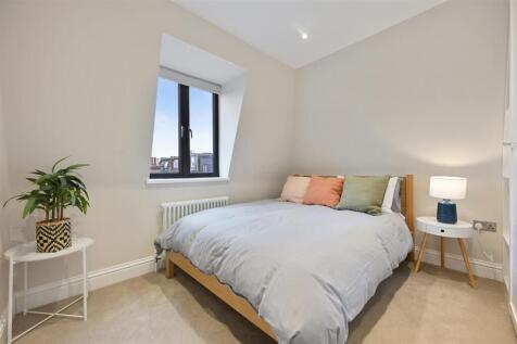 Bloemfontein Road - Bedroom1 (1).JPG