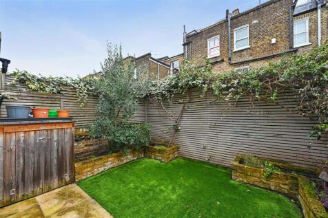 Carthew Road - Garden1 (1).JPG
