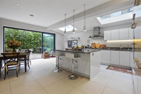 AMFBL -  Addison Gardens - KITCHEN (4).JPG