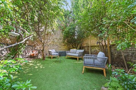 Stanlake Villas - GardenB1 (1).JPG
