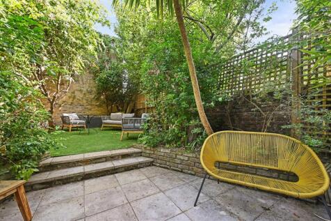 Stanlake Villas - GardenA1 (1).JPG