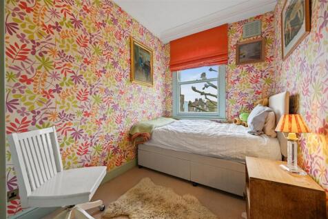 Hammersmith Grove - Bedroom3 (1).JPG