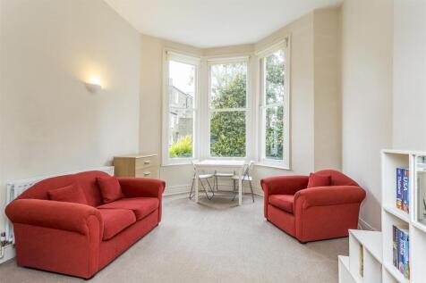 Lettings Hammersmith Sinclair Road - Reception.jpg