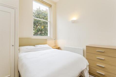 Lettings Hammersmith Sinclair Road- Bedroom.jpg