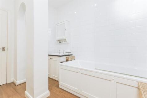 Lettings Shepherds Bush Conningham Road - Bathroom