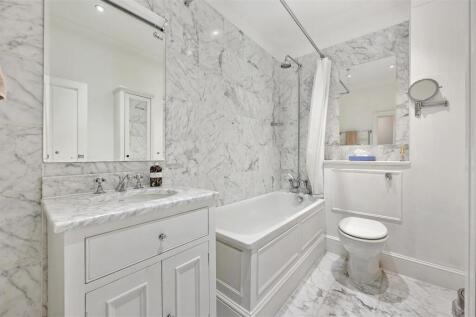 Sinclair Road - Bathroom.jpg