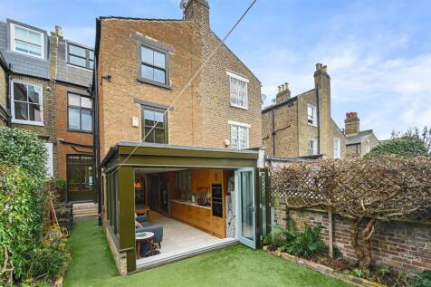 FB - 81 Iffley Road - Garden6 (1).JPG