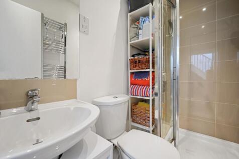 CCFBL - Batoum Gardens Shower 3 (1).jpg