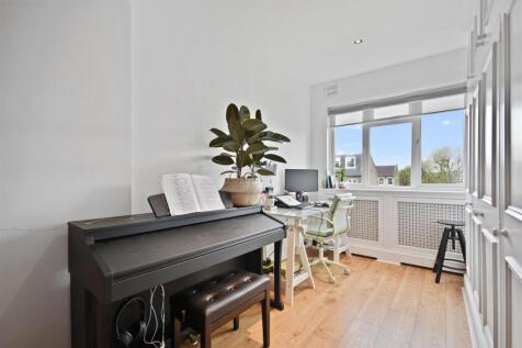 FB -  Hammersmith Grove - BedroomB3 (1).JPG