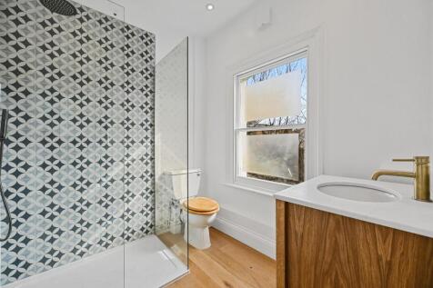 FBL - Hetley Road - Shower Room3 (1).JPG