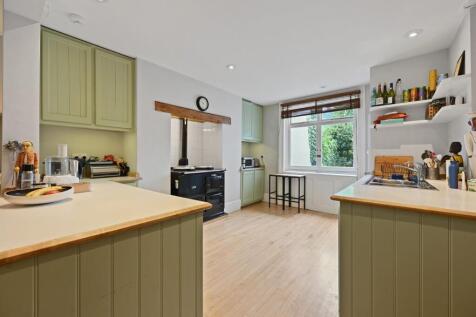 FBL - 191 Hammersmith Grove - KitchenC3 (1).jpg