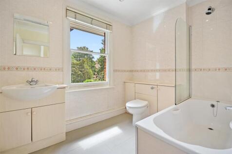 Brook Green Lettings Heathfield Road - Bathroom3 (