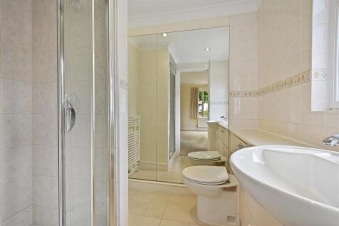 Brook Green Lettings  Heathfield Road - Ensuite3 (