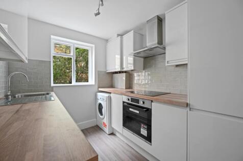 FBL - RGF, Minford Gardens - Kitchen3 (1).JPG