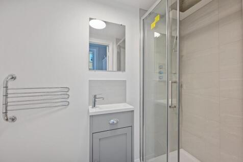 FBL - RGF, Minford Gardens - Shower Room3 (1).JPG
