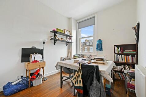 FBL - Sinclair Road - BedroomB3 (1).jpg
