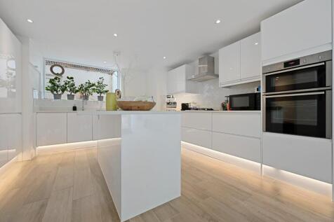 FBL - 52 Bolingbroke Road -  Kitchen3 (1).jpg