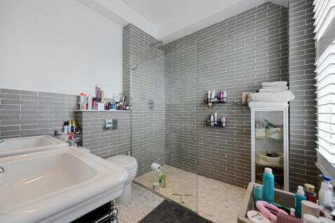 FBL - 52 Bolingbroke Road -  Ensuite1 (1).jpg