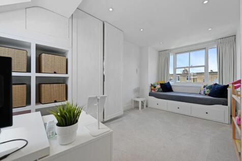FBL - 52 Bolingbroke Road -  BedroomD3 (1).jpg