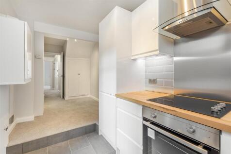 Lettings Hammersmith Hazlitt Road- Kitchen (3).jpg