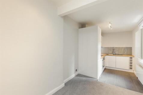 Lettings Hammersmith Hazlitt Road  - Kitchen.jpg
