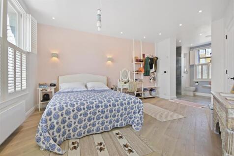 Sulgrave Road - Bedroom.jpg