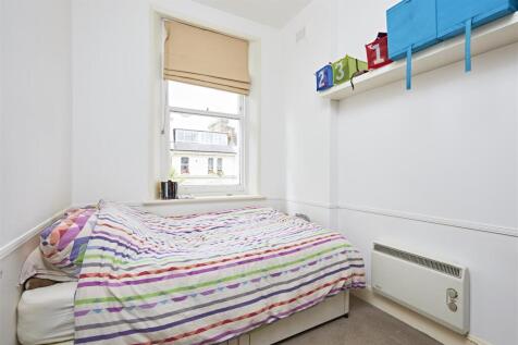 Lettings Hammersmith Sinclair Road- Bedroom.jpg