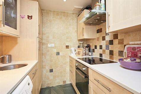 Lettings Hammersmith Sinclair Road  - Kitchen.jpg