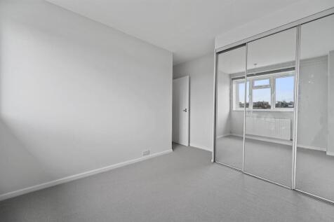 BCFBL  Westwick Gardens - Bedroom 1 Angle (1)-2.jp